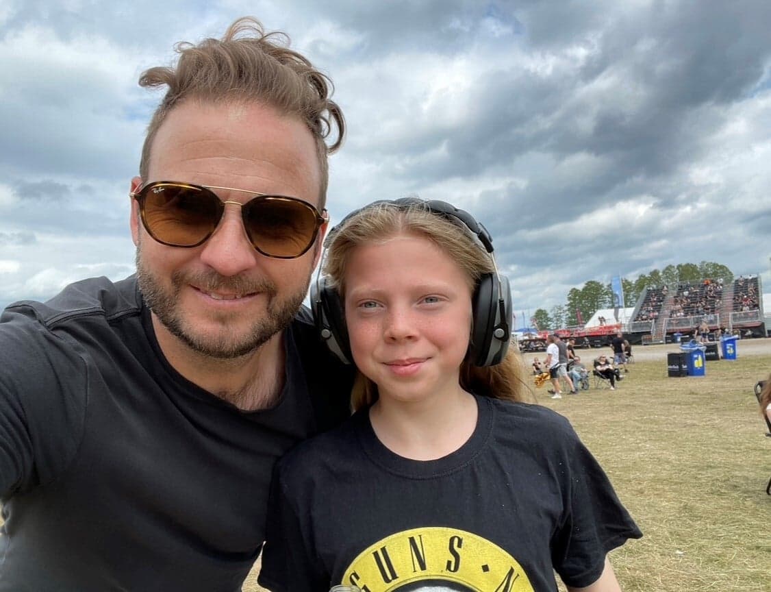 Jerrie Kullberg med sin son Leon Jerrie Kullberg med sin son Leon