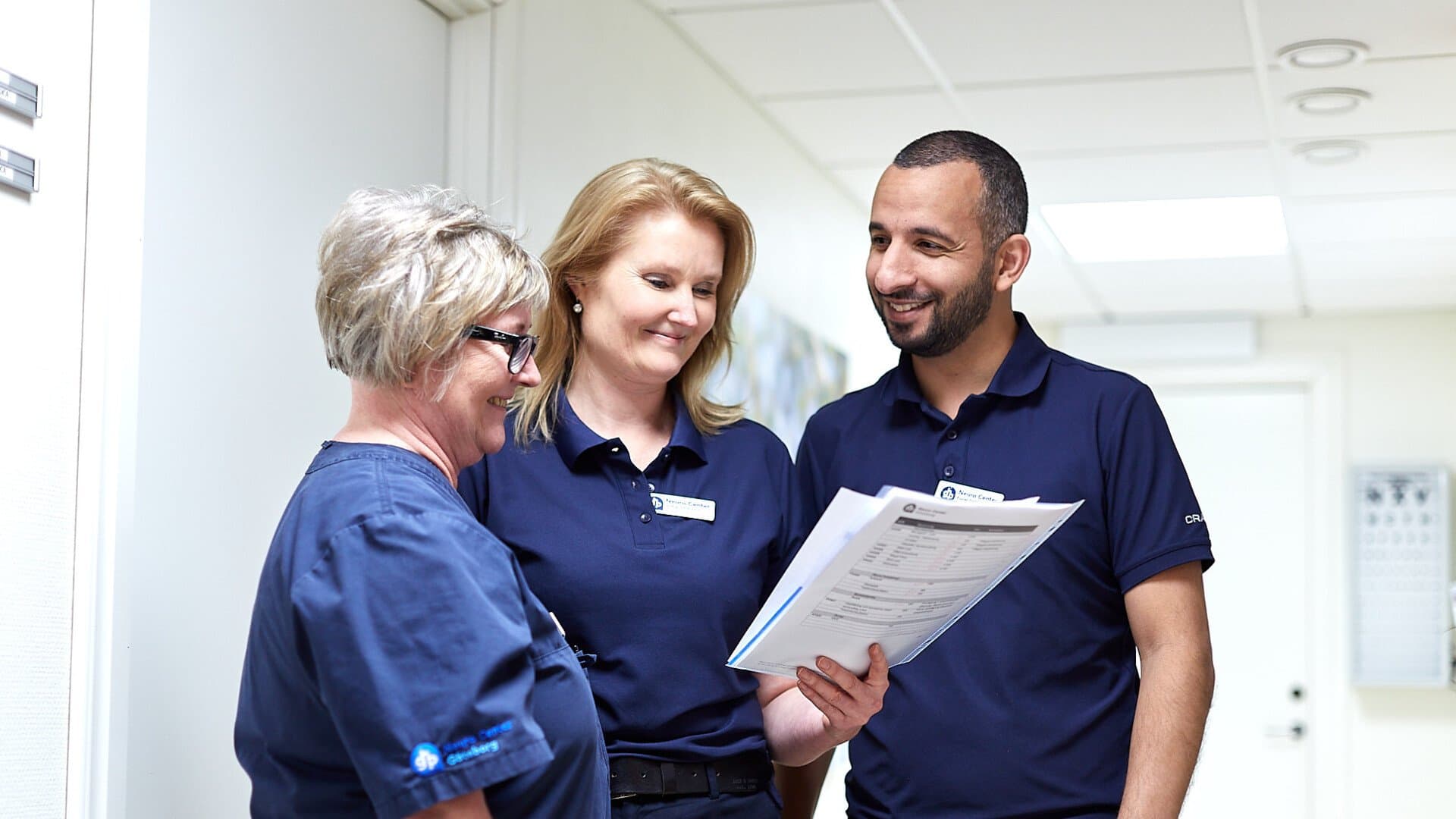 Kollegor som samtalar Kollegor som samtalar