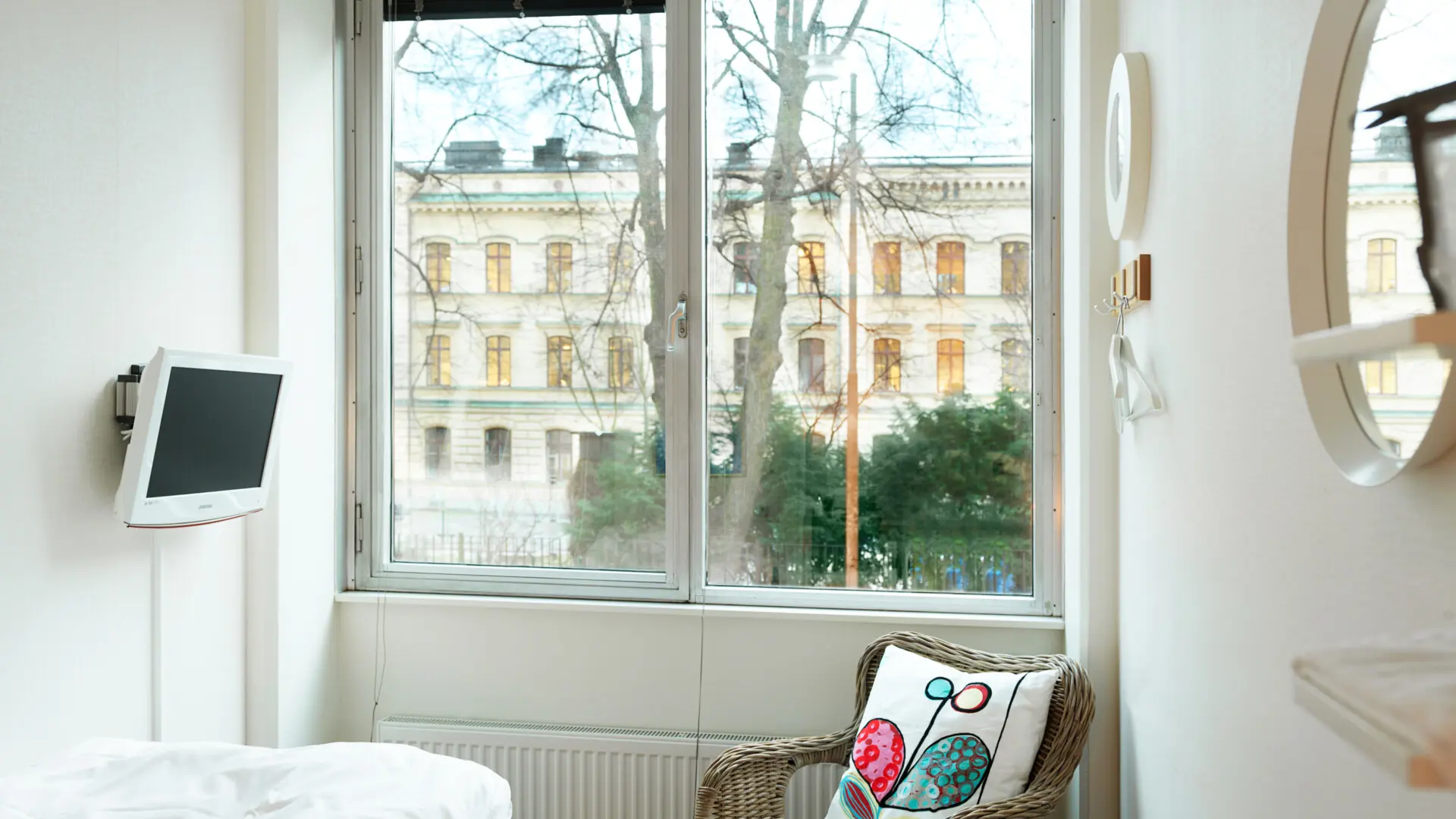 Rum med fönster inne på CFTK